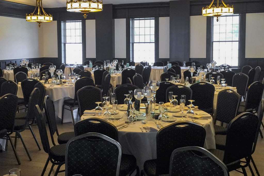The Aurora Inn Hotel And Event Center Udogodnienia zdjęcie